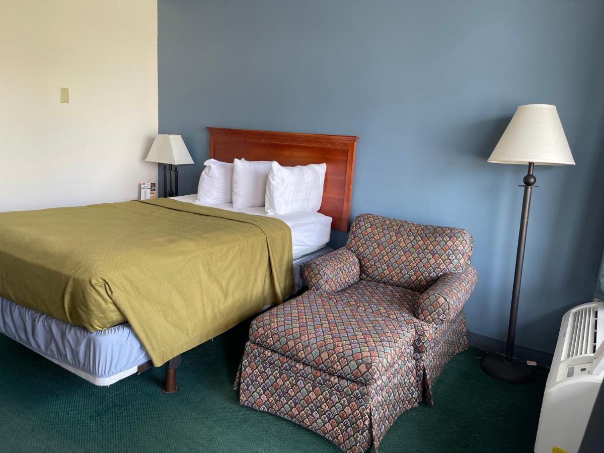 Horseshoe Curve Lodge Altoona Exterior photo